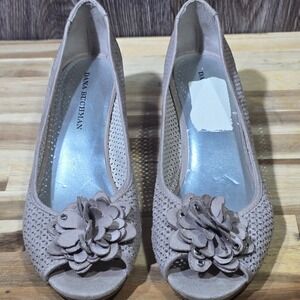 Dana Buchman Taupe Wedge Heels 9M Peep Toe‎ Floral Perforated Laser Cut Flats